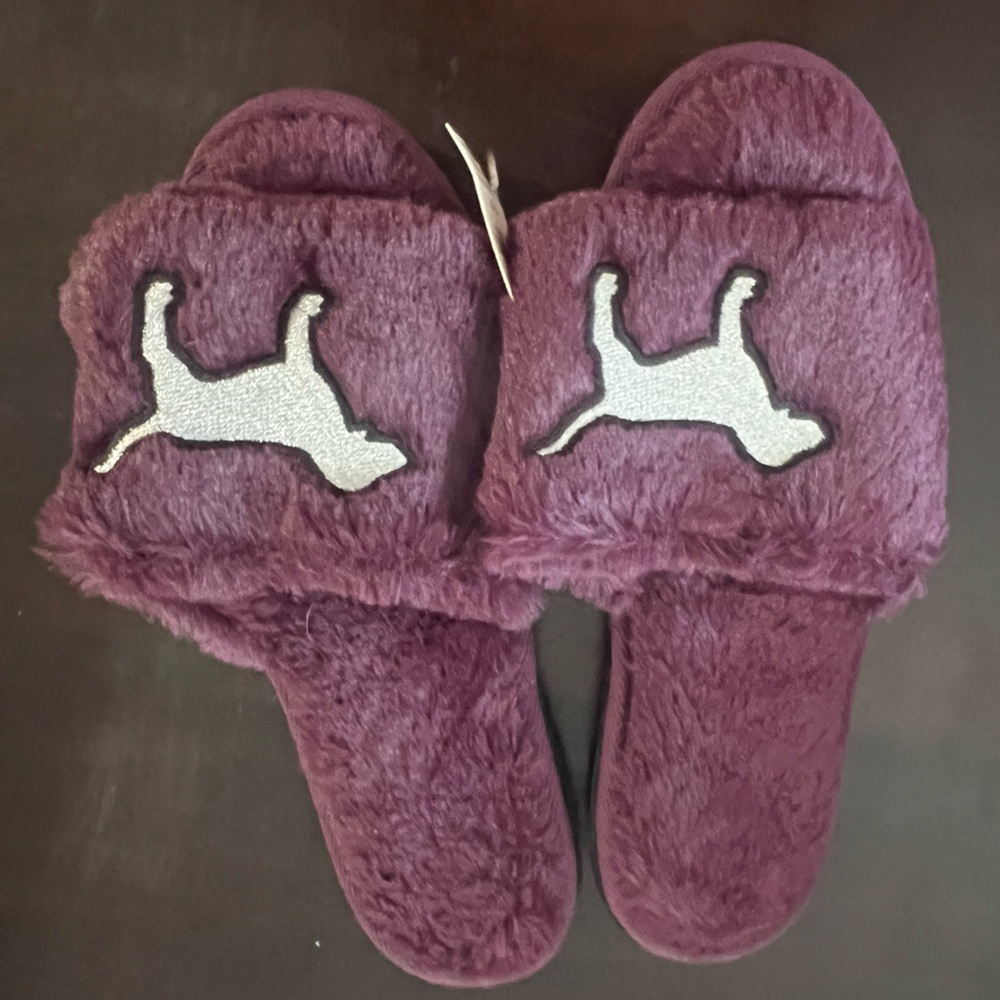 PINK Victoria's Secret Plush Purple Slippers new small